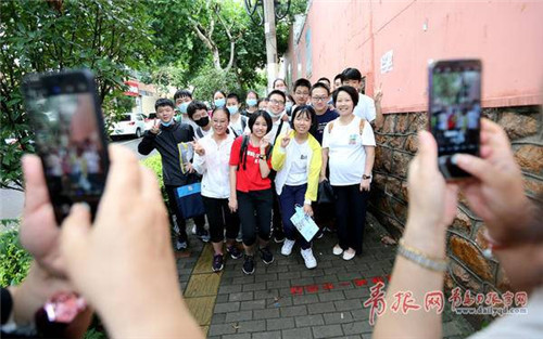 青岛新中考落幕 “减负设计”得到实战演练