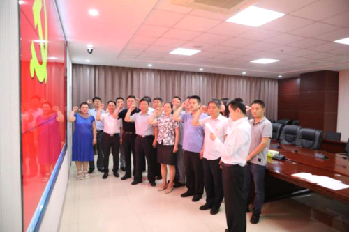 “亮旗争先”工作法获评市直机关“十佳支部工作法”