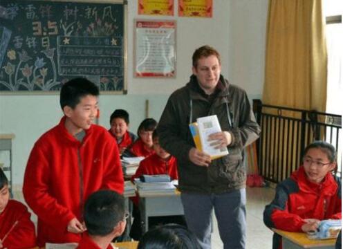 培根铸魂育新人——党的十八大以来教师队伍建设成效显著