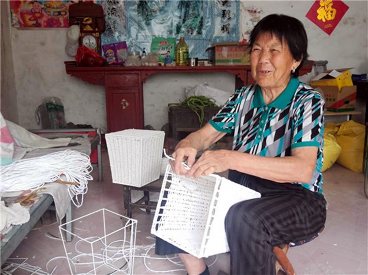 利用传统优势 发展手工编织