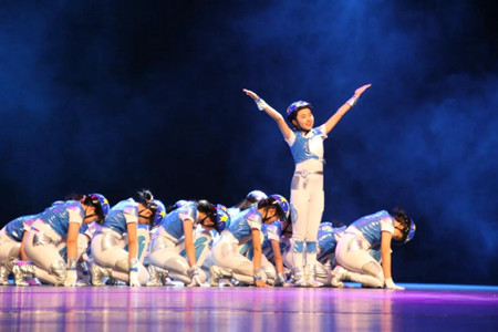 菏泽大剧院升级改造后首次亮相