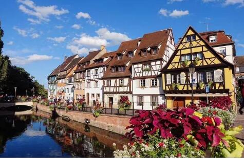 疫情致国际游客减少 法国旅游业损失至少300亿欧元