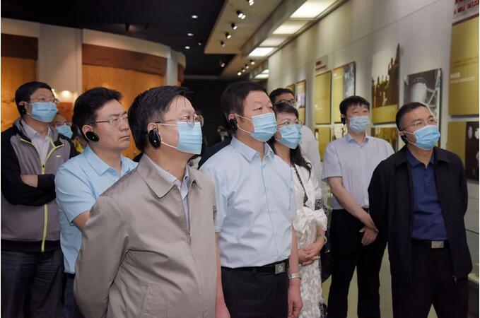 张建华调研221厂旧址：加强文化遗产保护利用 让“两弹一星”精神焕发新生机