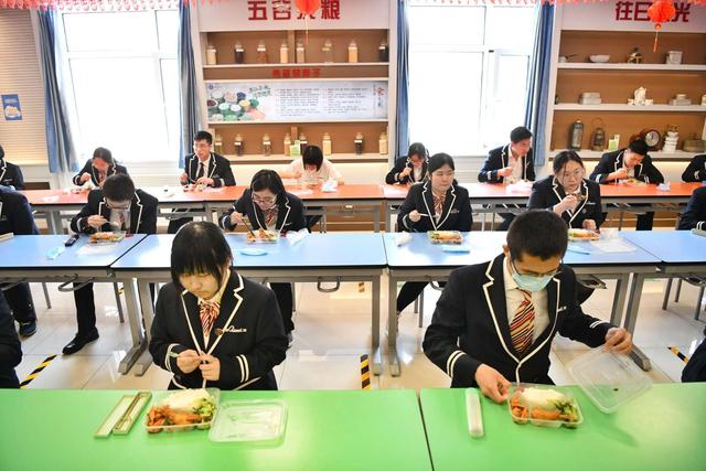 北京市教委：学校食堂不得制售冷食生食