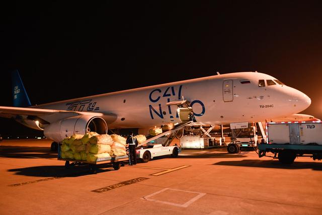 菜鸟2021财年Q1营收增54%至77.13亿元，跨境物流业务拉动大