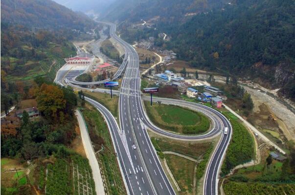 四川计划到2025年建成55条出川大通道