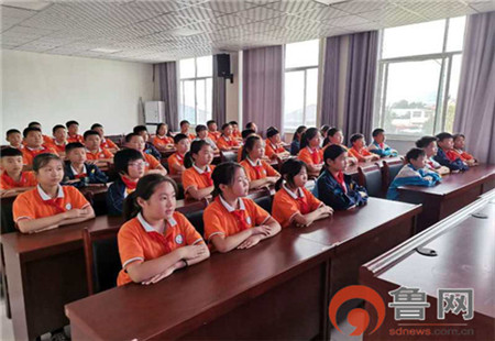 枣庄峄城区吴林中心小学上好开学普法第一课