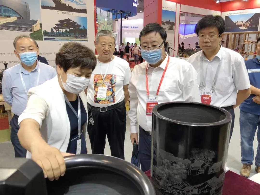 首届中国国际文化旅游博览会举行，杨洪涛参观德州展区