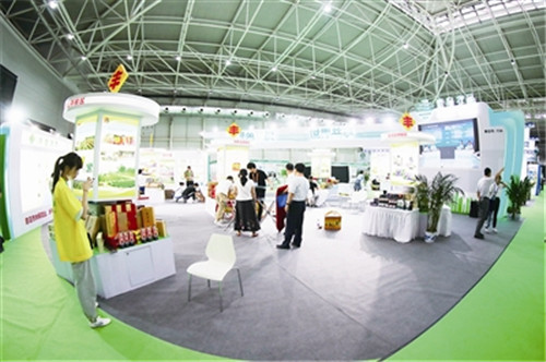 1300余家展商“摆”上特色农品 四大“农字号”展庆活动亮相青岛世界博览城国际展览中心