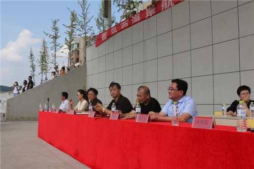 别样的“军人”！青岛西海岸航海职业学校秋季新生军训汇演成功举行