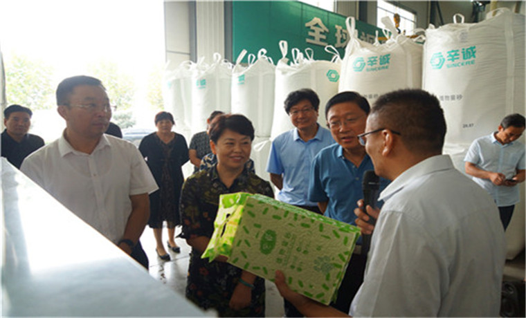 滕州市人大领导来西岗镇开展“双联”暨千名代表下基层活动