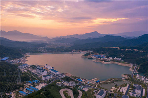 绩溪抽水蓄能电站 俯瞰犹如山间碧玉