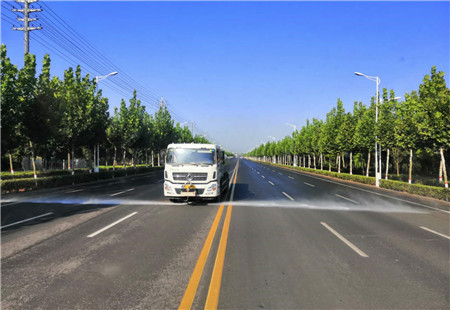 城市“家具”大清洗,干干净净迎“两节”