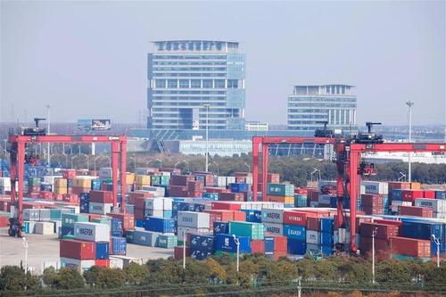 22个自贸试验区去年使用外资282.5亿美元