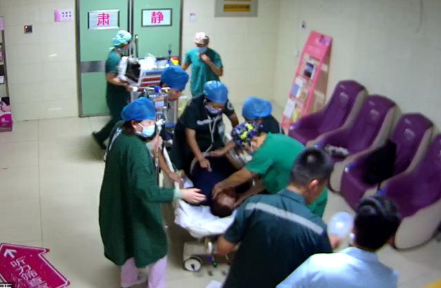 男子呼吸心跳骤停命悬一线德州120接力心肺复苏挽回生命