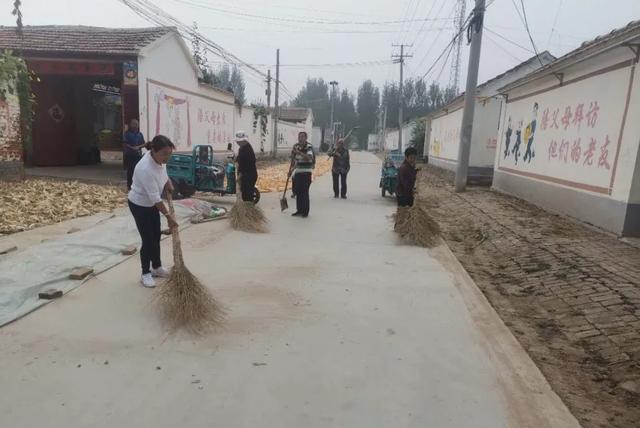 环卫｜德州运河新区抬头寺镇开展环境卫生集中整治工作