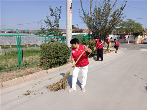 青岛城阳巾帼志愿服务队扮靓新时代文明“风景线”