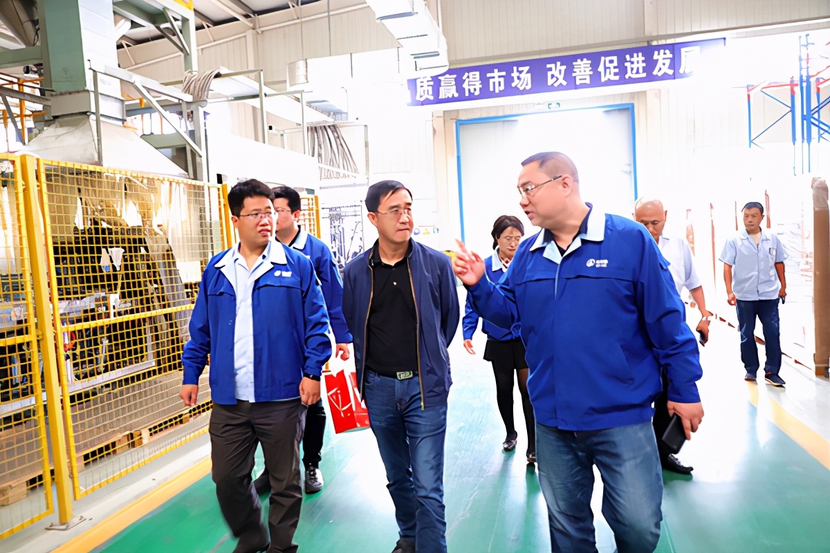 “共祝佳节，感恩奉献”格瑞德集团领导慰问一线员工