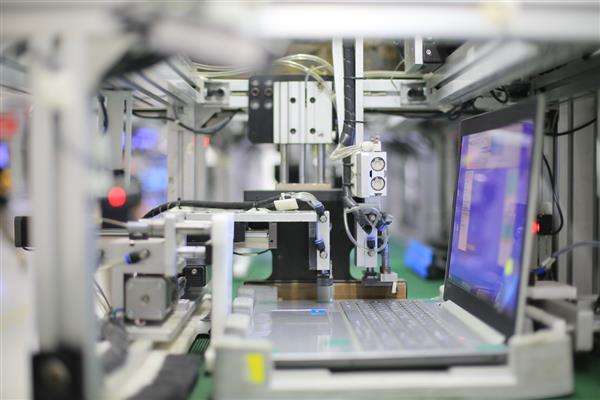 联想电脑首次在欧、非、中东市场超越惠普，夺得PC冠军宝座