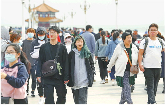 打卡标志性旅游景点“十一”假期青岛游人如织 