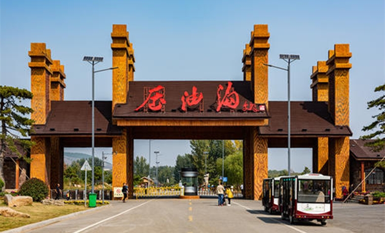 把“精准扶贫”刻在青石板上