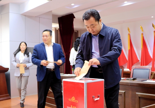 郯城县高峰头镇：拳拳爱心慈善日 同伸援手济危难