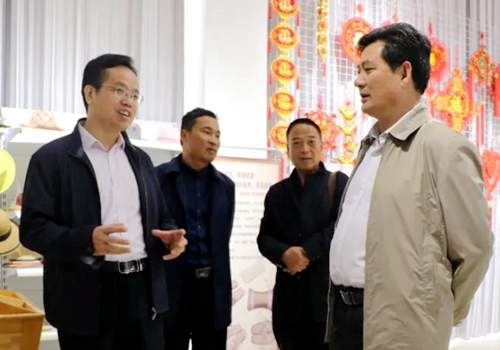 市总工会调研组到郯城县开展工会阵地建设专题调研