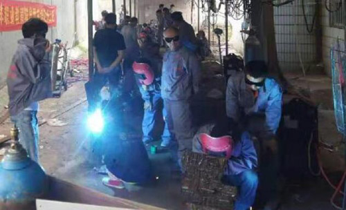 河南南召留山镇：以技能培训为轮  助推脱贫致富之路