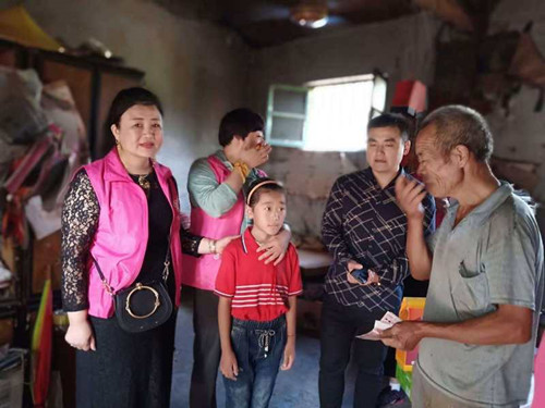 张连杰：带领朋友一起做公益