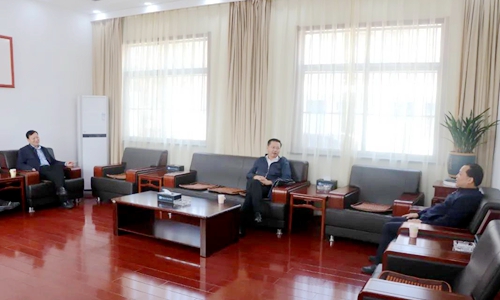 郯城县委常委、政法委书记黄伟到马陵山景区督导信访维稳、脱贫攻坚工作