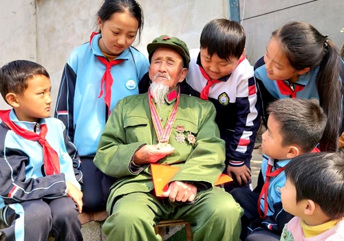 郯城：“老战士”教育子孙树爱国情怀