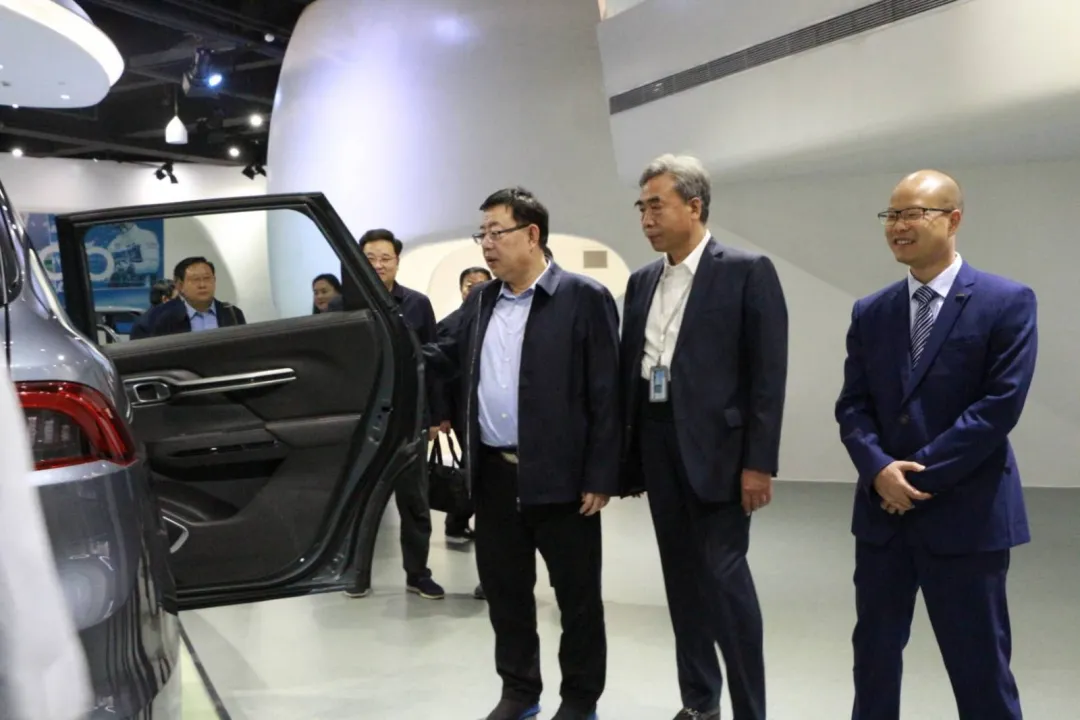 杨洪涛率队到吉利控股集团考察洽谈深化对接合作 实现共赢发展