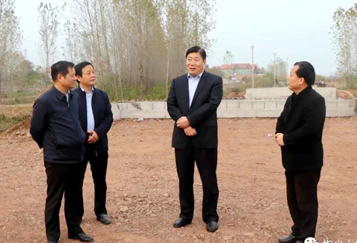 郯城县委书记刘连栋调研重点道路项目建设工作