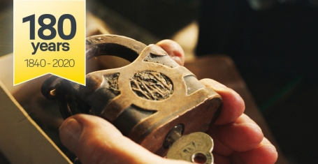 耶鲁智能锁YMH71，创新打造智慧家居安防解决方案