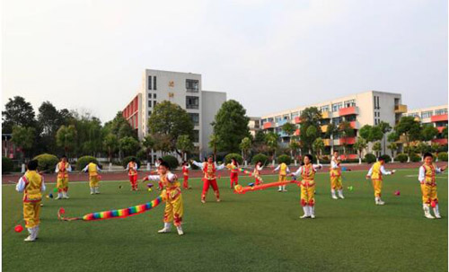 走进德阳·教育兴国，城乡一体与思想道德建设齐头并进