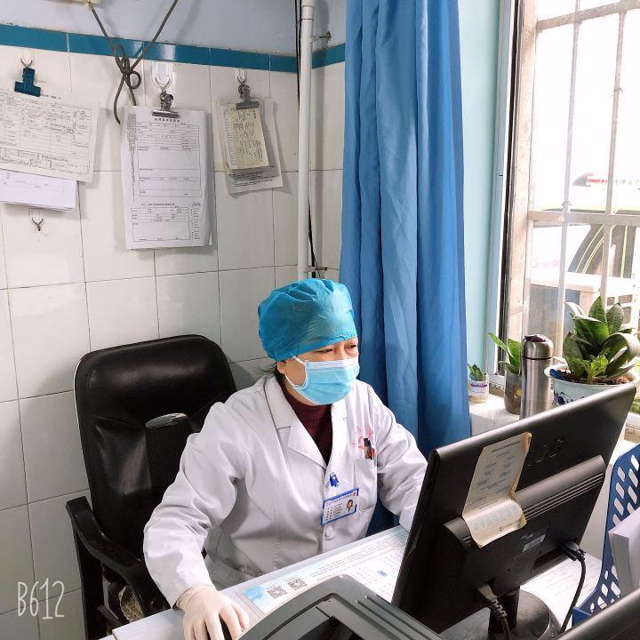 40岁女子下楼崴脚竟骨折 原来是糖尿病在“啃”骨头 