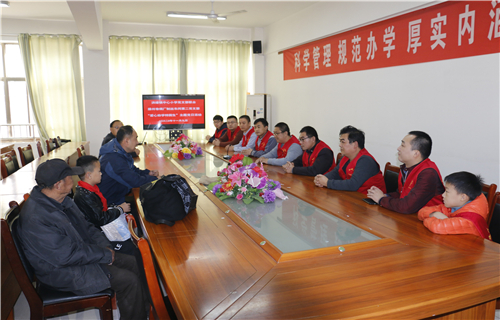 冷冬送温暖 情系贫困生