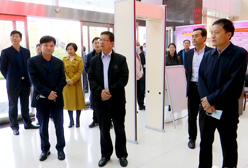 郯城县政协视察财税工作