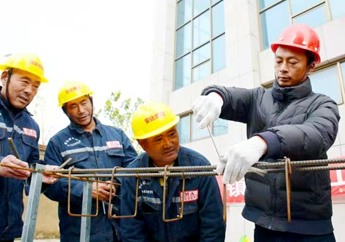 郯城县100多农民工吃上了“技能饭”