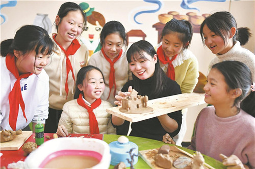 办好“第二课堂”