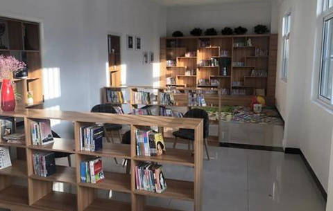 农家书屋：富了脑袋富口袋