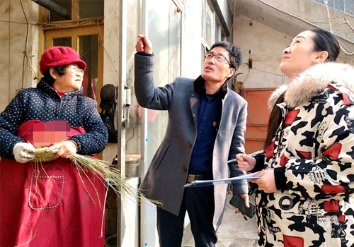 郯城:寒冷冬季严排查决不让贫困家庭挨饿受冻