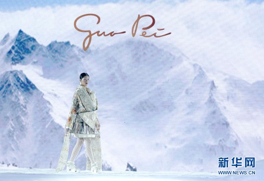 “泉城风尚”国际时装周拉开帷幕