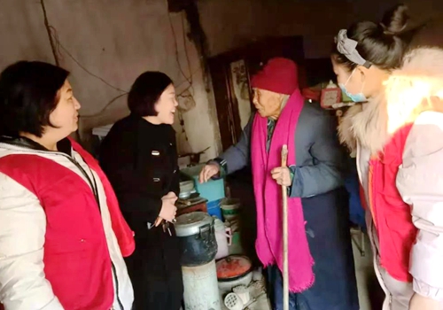 冬日有你，温暖如春！郯城义工“暖冬行动”走进鲁庄社区