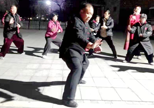 郯城：健身养生练太极