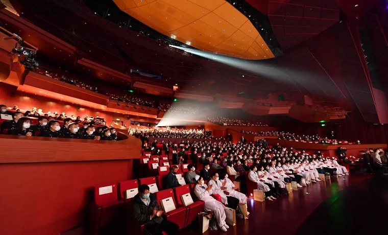 文化艺术新地标亮相 苏州湾大剧院启用