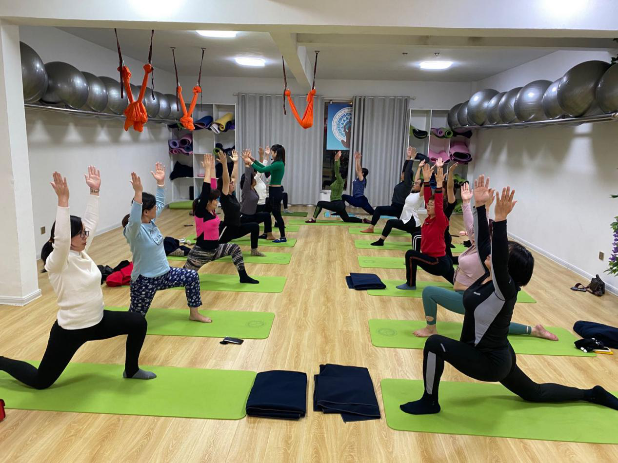 临沭县总工会开展“瑜伽与你”系列普惠活动