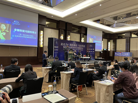 同舟共济防新冠：鲁南制药向马来西亚捐赠100箱启达力荆防颗粒