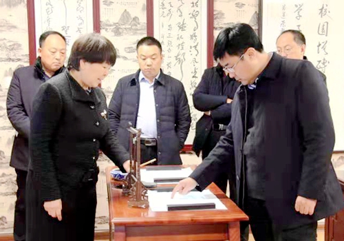 王立军到李庄镇走访调研企业