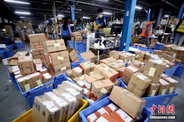 2020年，快递业为何逆势创出800亿件新高？